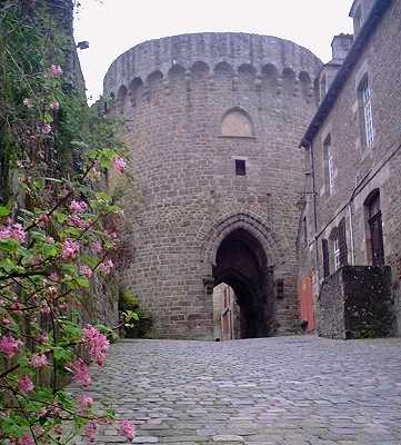 porte du Jerzual  Dinan